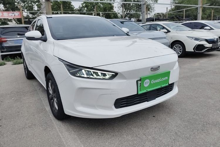 Used Geometry A 2024 410KM Travel Edition Front Right 45 Deg