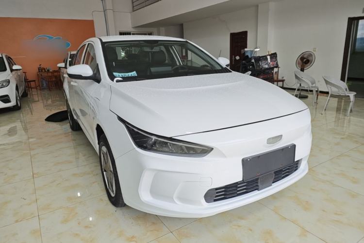 Used Geometry A 2024 410KM Travel Edition Front Right 45 Deg