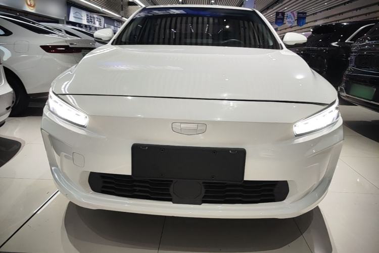 Used Geometry A 2024 410KM Travel Edition Front