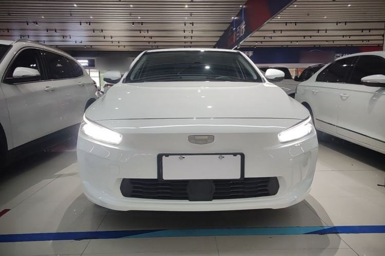 Used Geometry A 2024 410KM Travel Edition Front