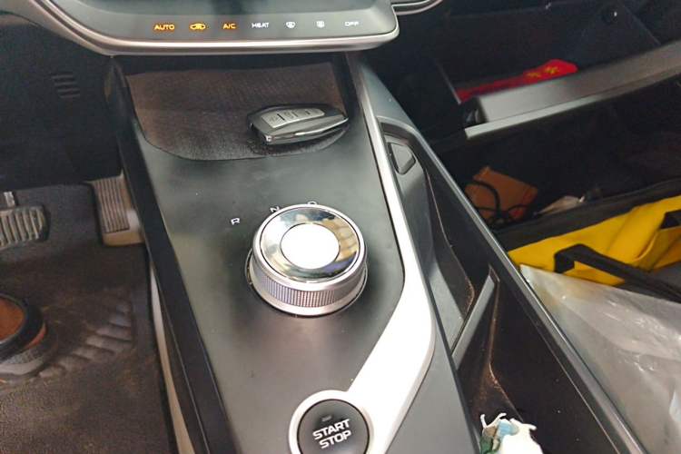 Used Geometry A 2024 500KM Travel Edition Gear Lever