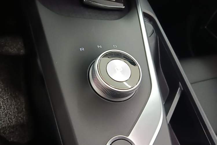 Used Geometry A 2024 410KM Travel Edition Gear Lever