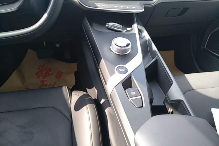 Used Geometry A 2024 500KM Travel Edition Gear Lever