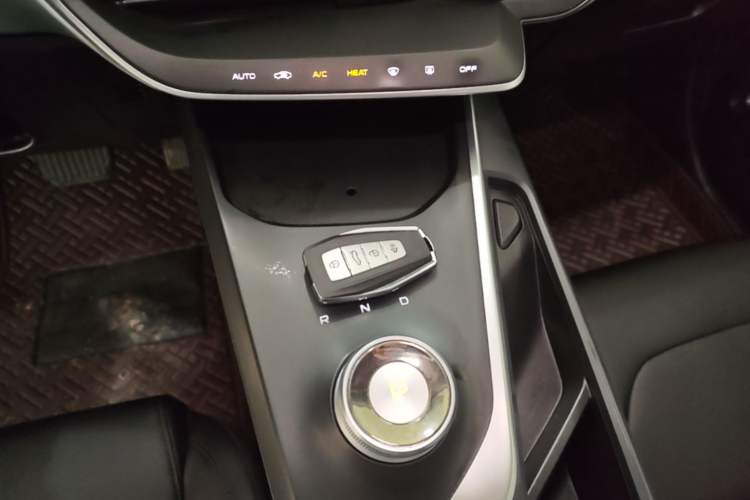 Used Geometry A 2024 410KM Travel Edition Gear Lever