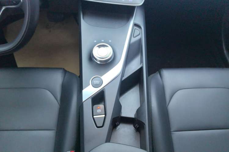 Used Geometry A 2024 410KM Travel Edition Gear Lever