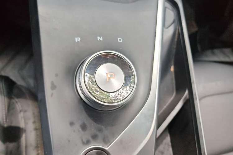 Used Geometry A 2024 410KM Travel Edition Gear Lever