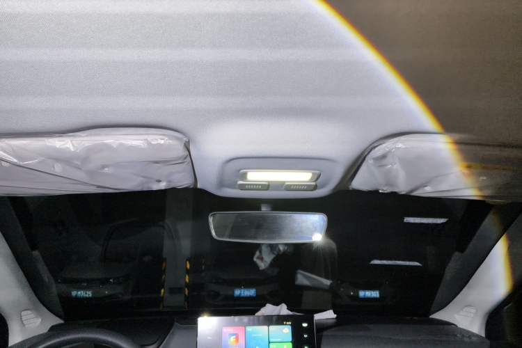 Used Geometry A 2024 500KM Travel Edition Headliner