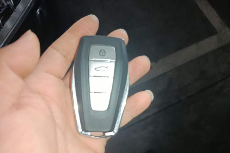 Used Geometry A 2024 410KM Travel Edition Interior 1
