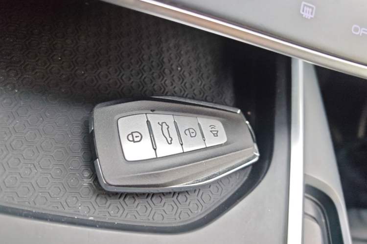 Used Geometry A 2024 410KM Travel Edition Interior 1