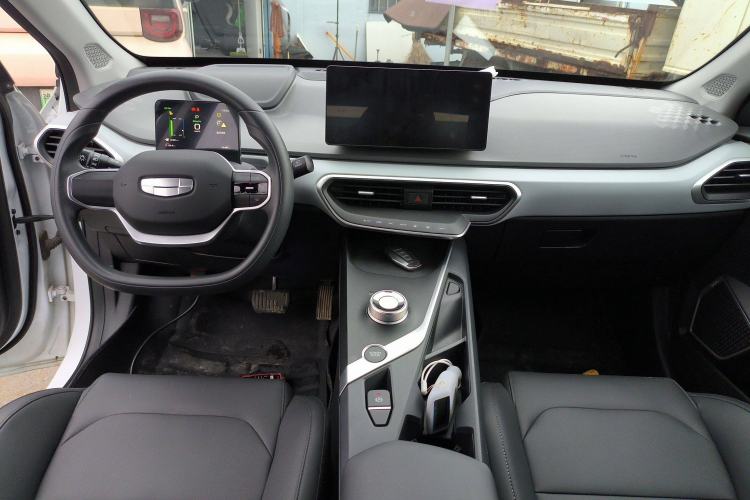 Used Geometry A 2024 500KM Travel Edition Interior 2