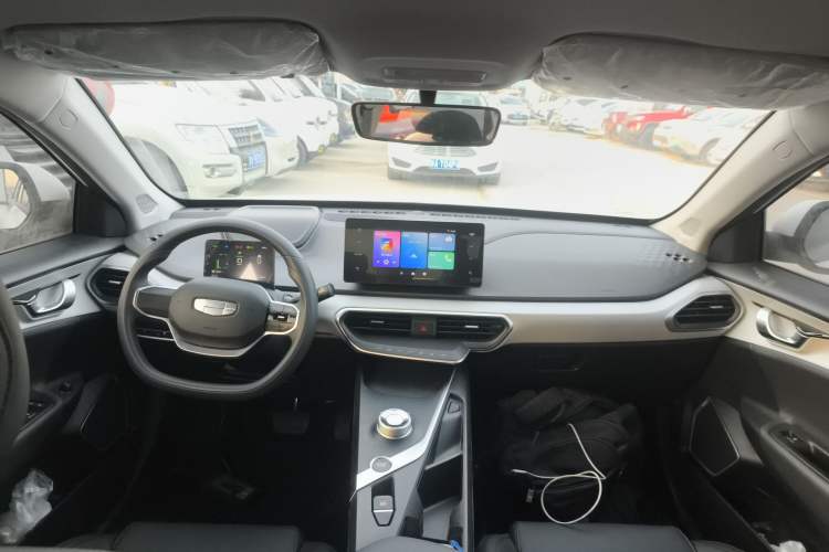 Used Geometry A 2024 500KM Travel Edition Interior 2
