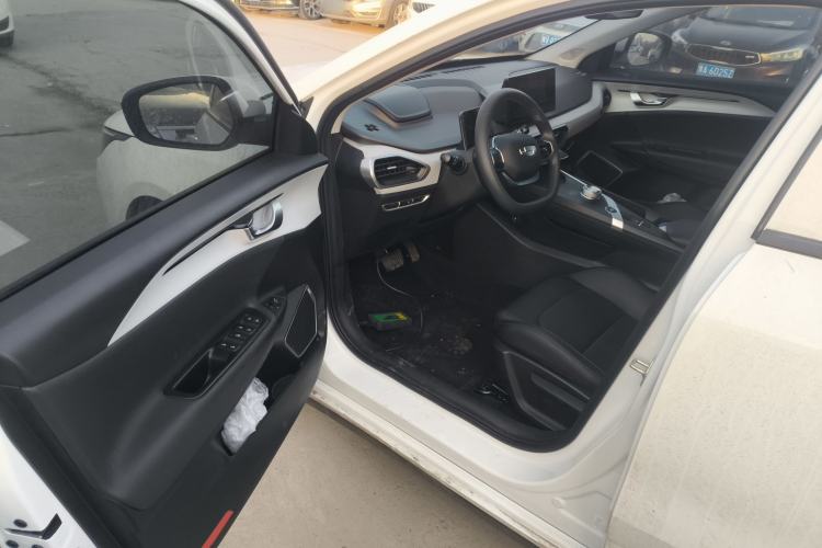 Used Geometry A 2024 500KM Travel Edition Interior 3