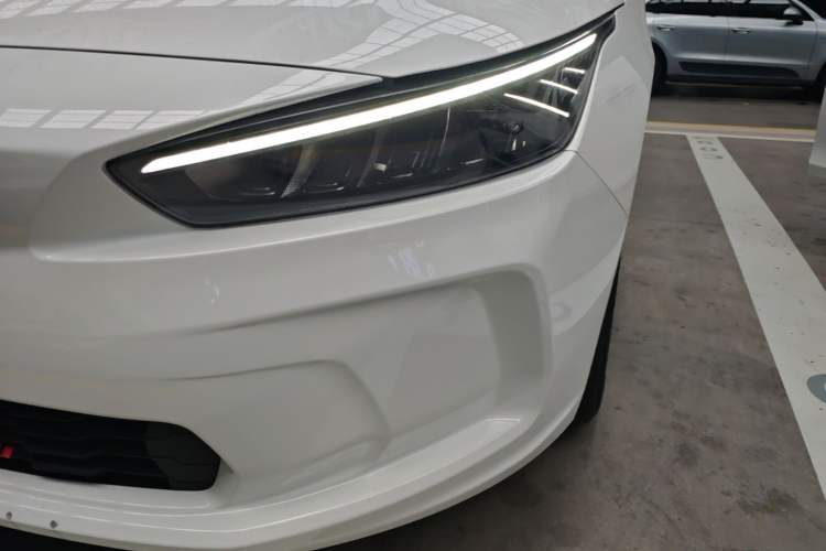 Used Geometry A 2024 410KM Travel Edition Left Front Headlight