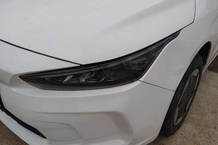 Used Geometry A 2024 410KM Travel Edition Left Front Headlight