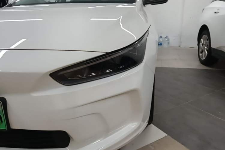 Used Geometry A 2024 410KM Travel Edition Left Front Headlight