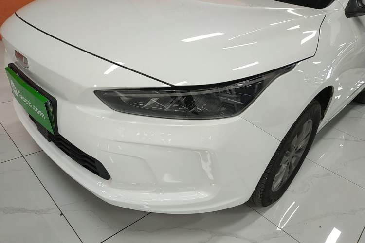 Used Geometry A 2024 410KM Travel Edition Left Front Headlight
