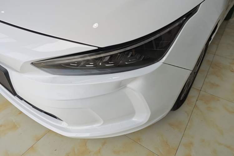 Used Geometry A 2024 410KM Travel Edition Left Front Headlight