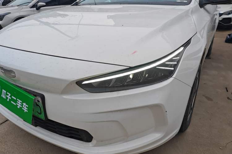 Used Geometry A 2024 410KM Travel Edition Left Front Headlight