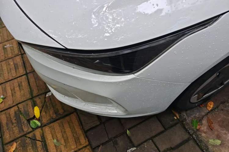 Used Geometry A 2024 410KM Travel Edition Left Front Headlight