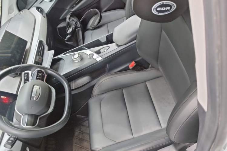 Used Geometry A 2024 410KM Travel Edition Left Front Seat