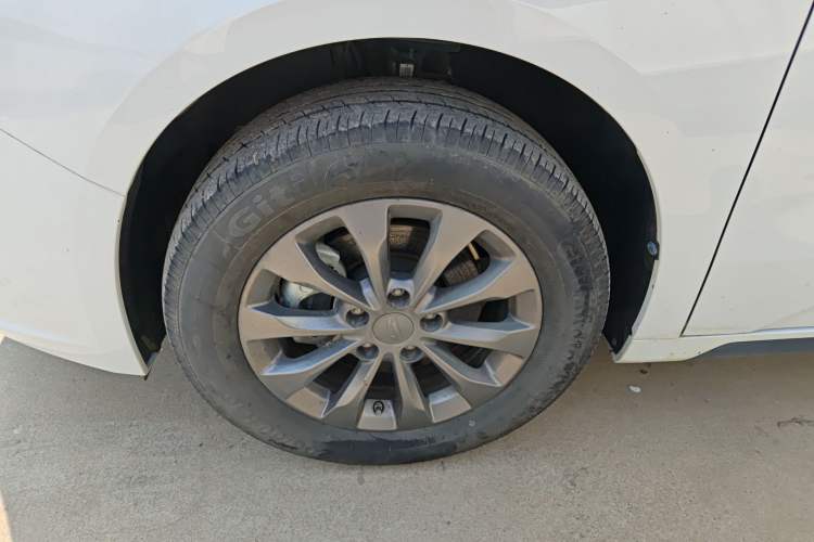 Used Geometry A 2024 410KM Travel Edition Left Front Wheel Hub