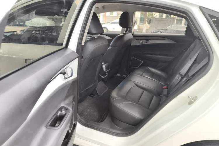 Used Geometry A 2024 500KM Travel Edition Left Rear Seat