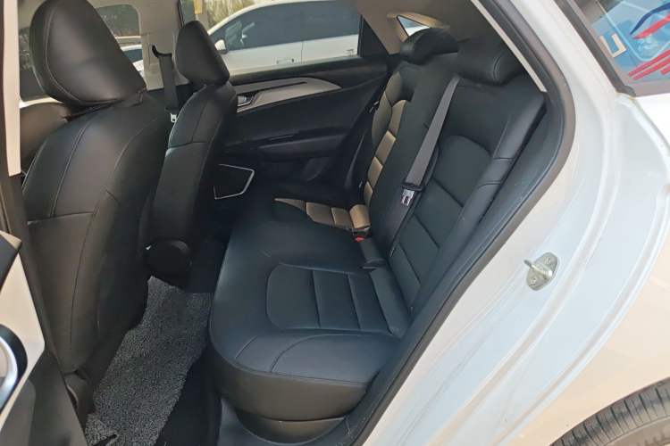 Used Geometry A 2024 410KM Travel Edition Left Rear Seat