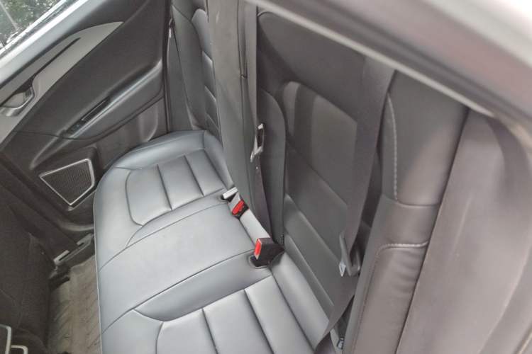 Used Geometry A 2024 410KM Travel Edition Left Rear Seat