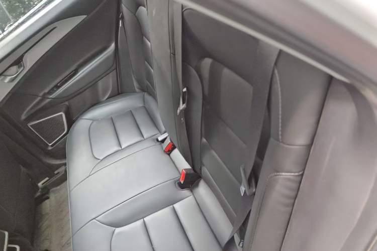 Used Geometry A 2024 410KM Travel Edition Left Rear Seat