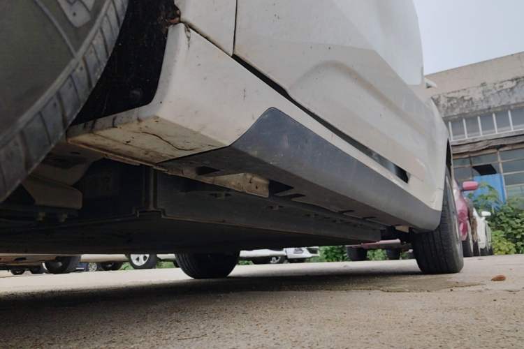 Used Geometry A 2024 410KM Travel Edition Left Side Sill