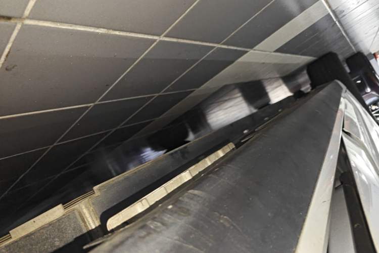 Used Geometry A 2024 410KM Travel Edition Left Side Sill