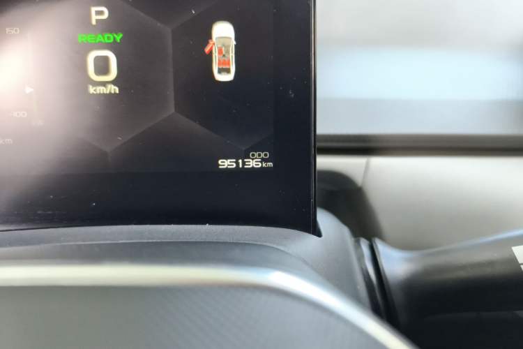 Used Geometry A 2024 500KM Travel Edition Odometer Close Up