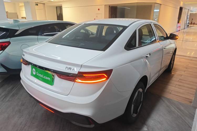 Used Geometry A 2024 410KM Travel Edition Rear Right 45 Deg