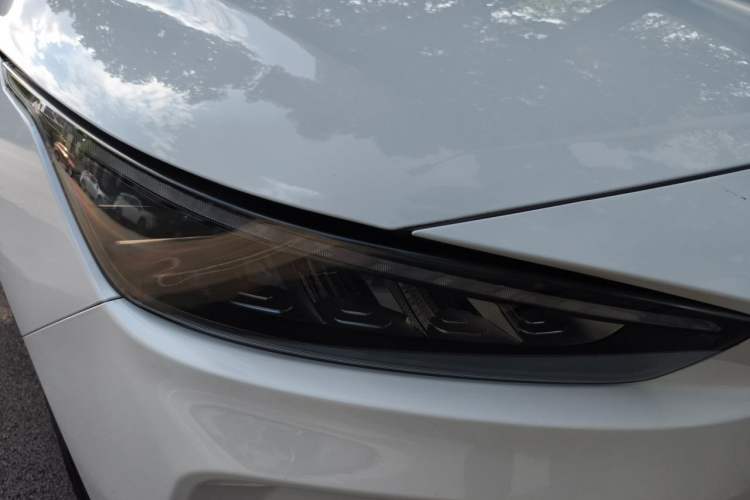 Used Geometry A 2024 500KM Travel Edition Right Front Headlight