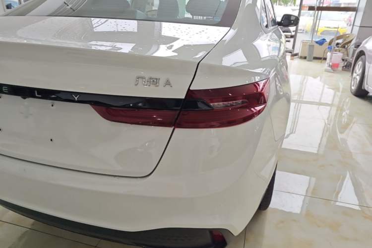 Used Geometry A 2024 410KM Travel Edition Right Rear Taillight