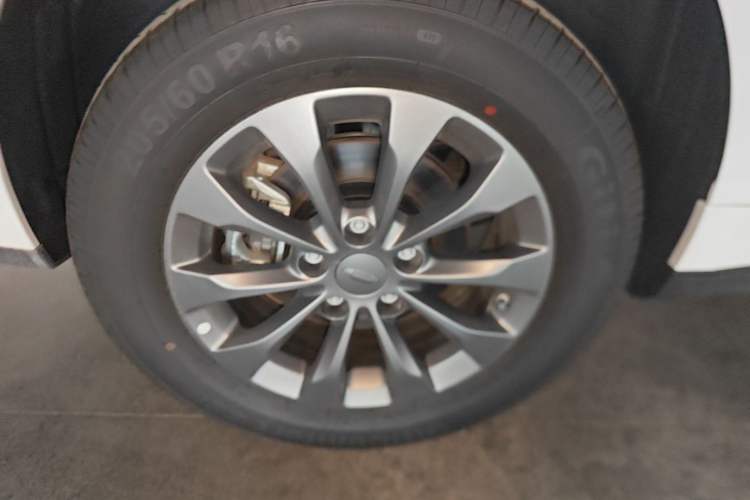 Used Geometry A 2024 500KM Travel Edition Right Rear Wheel Hub