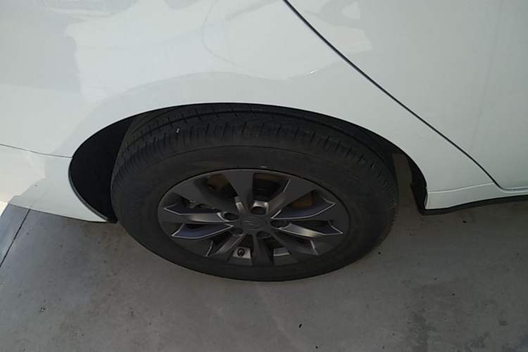 Used Geometry A 2024 500KM Travel Edition Right Rear Wheel Hub