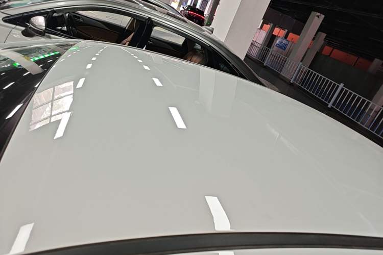 Used Geometry A 2024 410KM Travel Edition Roof