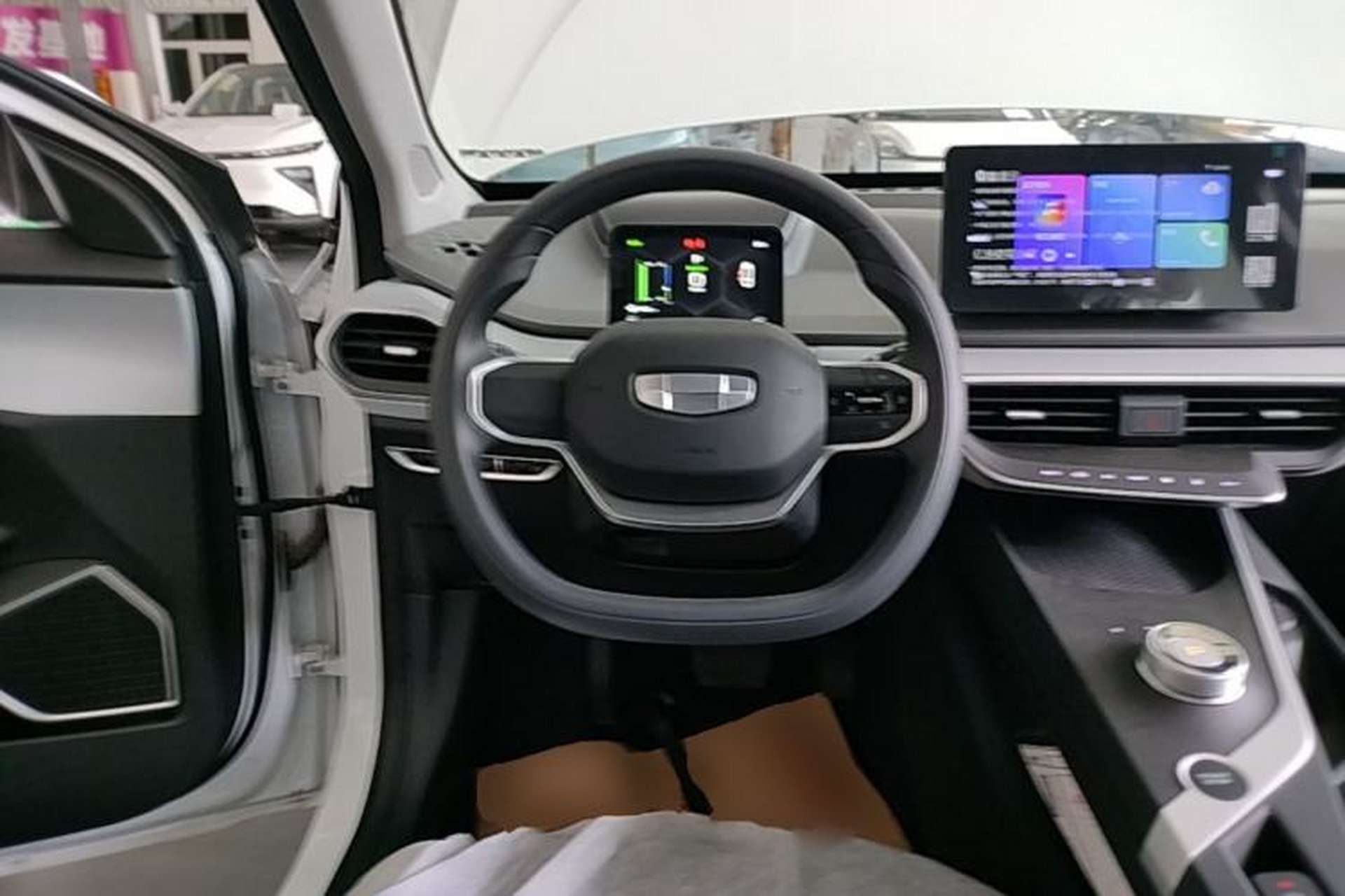 Used Geometry A 2024 500KM Travel Edition Steering Wheel