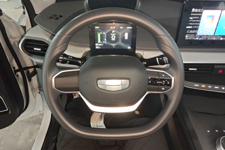 Used Geometry A 2024 500KM Travel Edition Steering Wheel