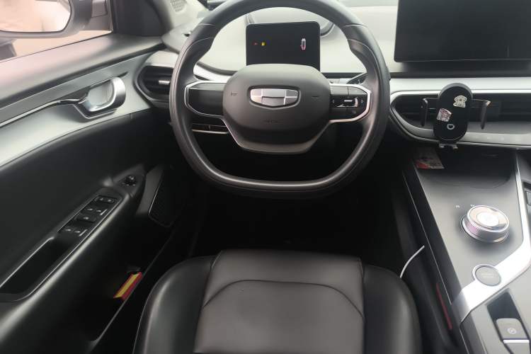Used Geometry A 2024 410KM Travel Edition Steering Wheel