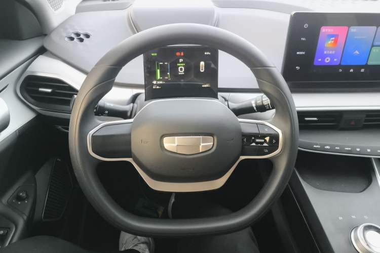 Used Geometry A 2024 500KM Travel Edition Steering Wheel