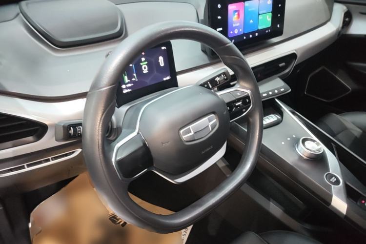 Used Geometry A 2024 410KM Travel Edition Steering Wheel