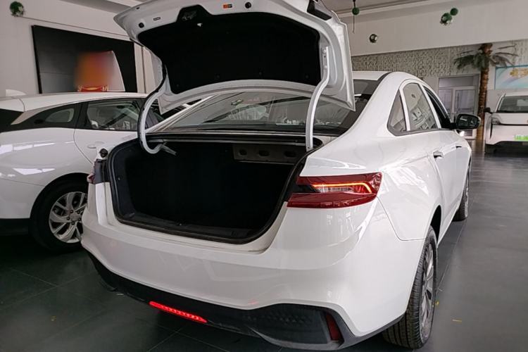 Used Geometry A 2024 500KM Travel Edition Trunk