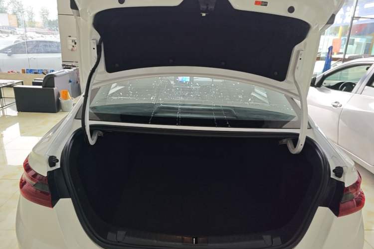 Used Geometry A 2024 410KM Travel Edition Trunk