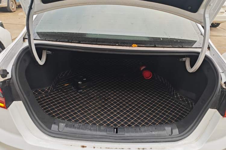 Used Geometry A 2024 410KM Travel Edition Trunk