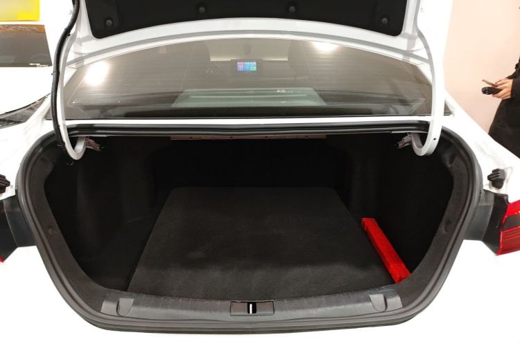 Used Geometry A 2024 410KM Travel Edition Trunk