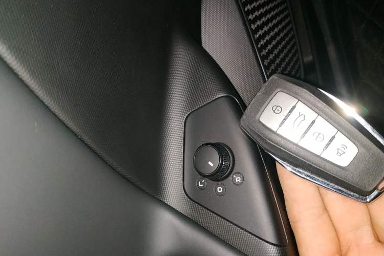 Used Geometry A 2024 410KM Travel Edition Vehicle Key