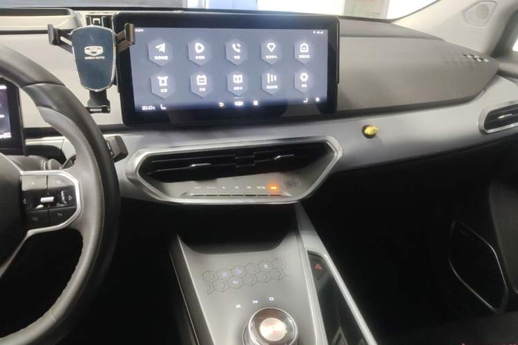 Used Geometry C 2020 Selected Range Edition 550 KM C++ Pro Audio And AC Panel