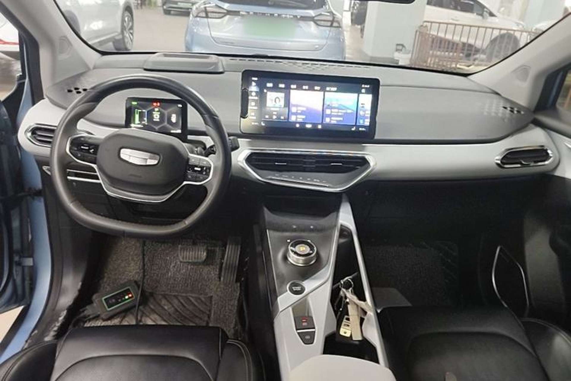 Used Geometry C 2020 Selected Range Edition 550 KM C++ Center Console